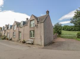 Near Bank Cottage, holiday home in Eyemouth