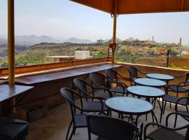 Basmat almisfah, hotel v destinaci Al Ḩamrāʼ