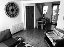 Fisher Holiday Cottage Ayrshire, hotel in Girvan