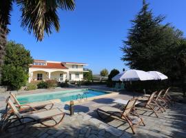 Villa Orestis Melina, holiday rental in Nea Iraklia