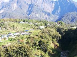 Wind Valley Farmstay, country house in Kundasang