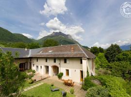 GÎTE DU PORCHE, hotell i nærheten av La Crête Ski Lift i Saint-Jean-de-la-Porte