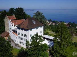 Schloss Wartensee, hotell sihtkohas Rorschacherberg lennujaama St. Gallen-Altenrheini lennujaam - ACH lähedal
