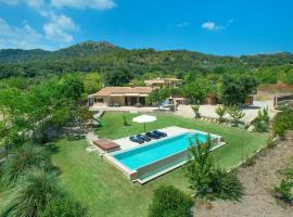 Owl Booking Villa La Rafal - Luxury Retreat with Mountain Views, hotel de lux din El Port