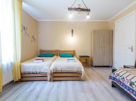 Jeffrey+, guest house in Bolnisi