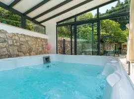 House Mars in Podgora, jacuzzi