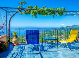 Panorama of Deep Blue, holiday rental in Tséria