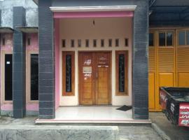 Homestay Ilalang Syariah、Banjarnegaraのホテル