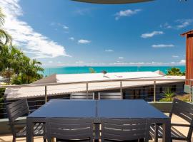 Absolute Airlie, hotel near Port of Airlie Marina, Airlie Beach