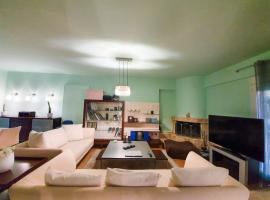 130m2 2Floor Luxury Villa Full House Full Comforts – domek wiejski w mieście Komotini