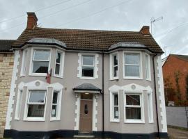 Abbey Guest House, hotel in Milton Keynes