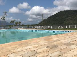 Iate Clube Rio Verde - Ilha Comprida, hotel en Cananéia