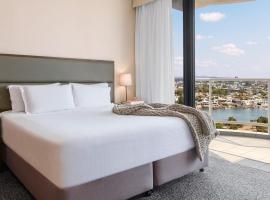 Oaks Gold Coast Hotel, готель в районі Серферс Парадайз, у Голд-Кості