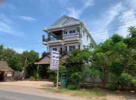 Mama's Family Guesthouse: Kampot şehrinde bir kiralık tatil yeri