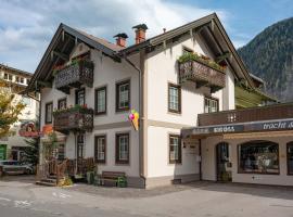 Ferienwohnungen Stefan Kröll, hotel malapit sa Ahornbahn, Mayrhofen
