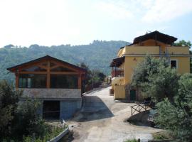 Agriturismo Cozzo dell'Ovo, hotel in Rossano Stazione