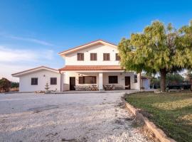 Villa Andrea San Lorenzo, Ferienwohnung in Noto