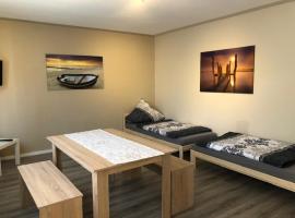 Monteur Design Wohnung, feriebolig i Rodenbach