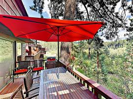 New Listing! Pinewild Condo With Private Hot Tub Condo, hotel in Zephyr Cove