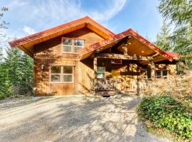 Money Creek Lodge - 5 Bed 2 Bath Vacation home in Skykomish, hotel with parking in Skykomish