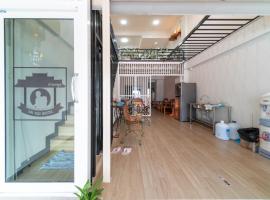 Saiyud Hostel: Mae Hong Son şehrinde bir hostel