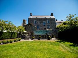 Great House - Grand Georgian House With Outdoor Heated Pool, hotel with parking in Laugharne