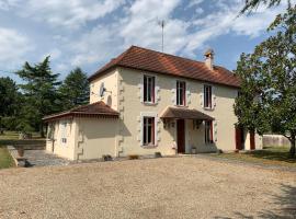 Le Pontet, hotel in Miramont-de-Guyenne