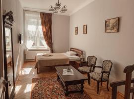 Kurnakh Apartment, hotel malapit sa The Museum of Old Monuments of Lviv, Lviv