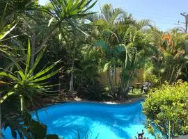 Tallow Beach Motel