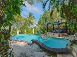 Private Villa 10 Rooms, Private Pool, Walk to Beach