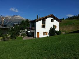 Chesa Ovelin, apartment in Pontresina