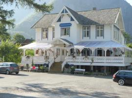 Eidfjord Gjestgiveri, hotel di Eidfjord