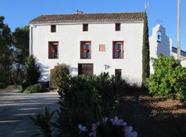 Apartamentos Rurales Fuente de Marzo, hôtel pour les familles à Anna