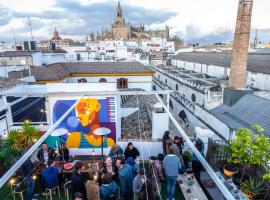 La Banda Rooftop Hostel: Sevilla'da bir otel
