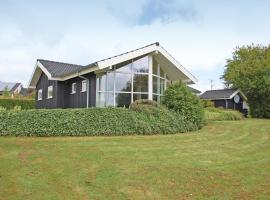 Lovely Home In Haderslev With Kitchen, hotelli kohteessa Kelstrup Strand