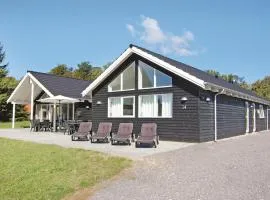 Seven-Bedroom Holiday Home Tranekær With A Room Hot Tub 03