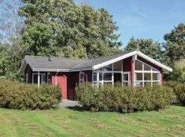 Three-Bedroom Holiday Home In Humble