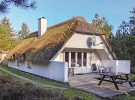 Awesome Home In Rm With Kitchen