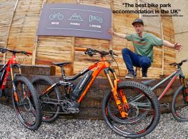 Bike Park Lodge, hotel en Merthyr Tydfil