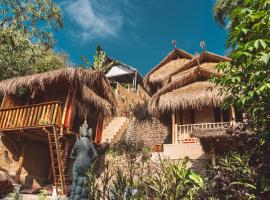 BALI BAMBOO JUNGLE HUTS AND HOSTEL, chalet i Tampaksiring