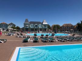 Maison avec piscine, golfhotel Talmont-ban