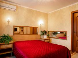 Apartments at the Central Square in the City Center, holiday rental in Kherson