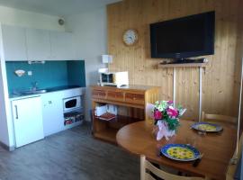 Le Plein Soleil 2 510, hotel in Orcières