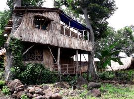 El Bamboo Cabins，Balgue的度假住所