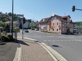 Hotel Resteraunt Deutsches Haus Bad Brueckenau, хотел в Бад Брюкенау
