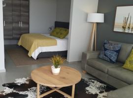 Bayview Suites, Unit 9, Room # 13, proprietate de vacanță aproape de plajă din Langstrand