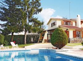 Stunning Home In Lametlla Del Valles With 3 Bedrooms, Wifi And Outdoor Swimming Pool, casa o chalet en Bigues i Riells