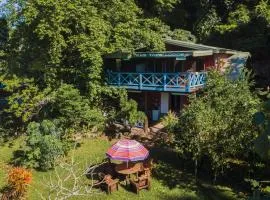 Treetops Boutique Hotel & Bungalows