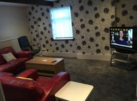 No1 Decent Home, hotel di Dukinfield