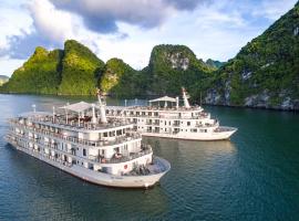 Paradise Elegance Cruise Halong, hotel cerca de Heavenly Palace Cave, Ha Long